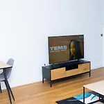 Guerneville 1 Bedroom Luxury Apartment Royal Wharf By Excel Exhibition Centre