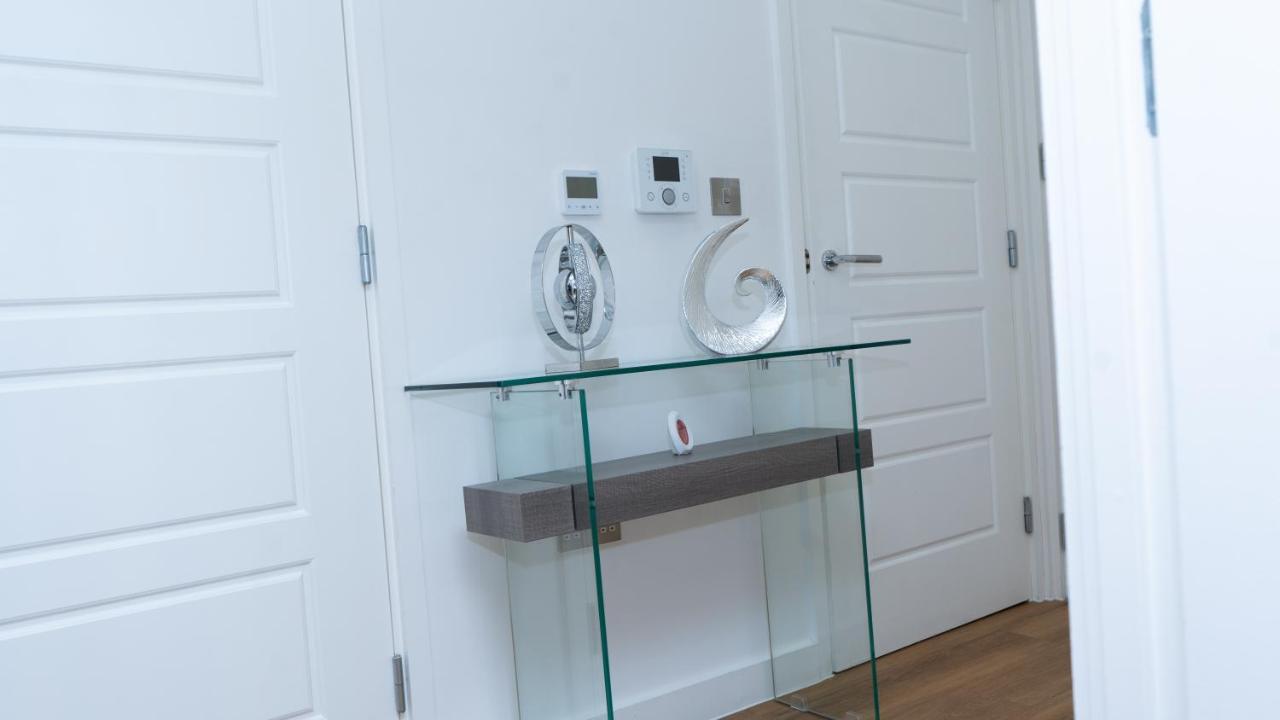 Guerneville 1 Bedroom Luxury Royal Wharf By Excel Exhibition Centre Apartment
